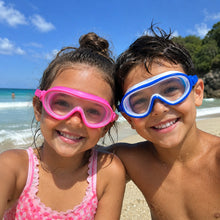 Lade das Bild in den Galerie-Viewer, AquaBlick Clip-on Kinder-Schwimmbrille – ganz ohne Riemen, ganz ohne Theater
