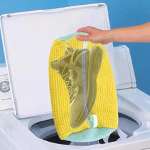 Lade das Bild in den Galerie-Viewer, SchuhWash - Reinigen und schützen Sie Ihre Schuhe in der Waschmaschine