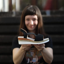 Lade das Bild in den Galerie-Viewer, OrthoStella - Sandalen für Damen