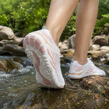 Lade das Bild in den Galerie-Viewer, FloraX Pro - ergonomische &amp; schmerzlindernde | wasserdichte Barfußschuhe
